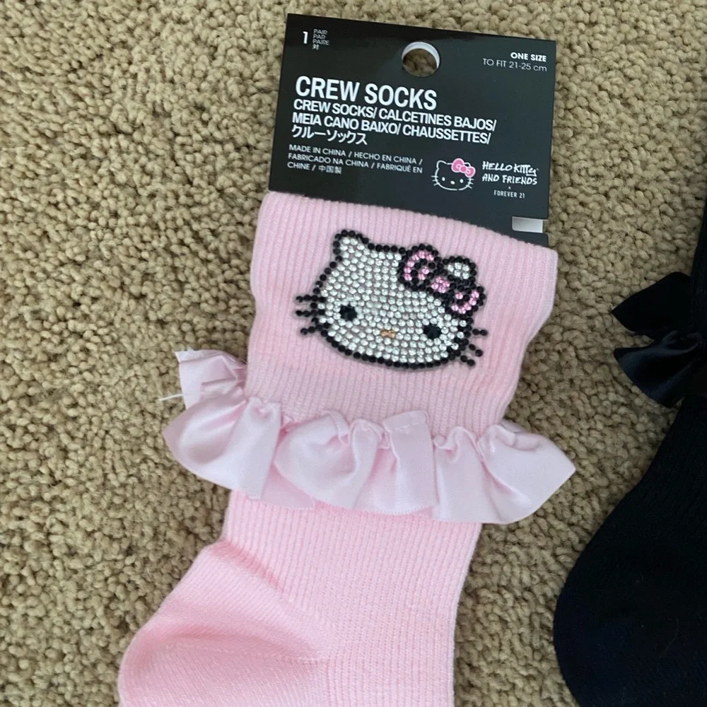 Hello Kitty Ruffled Crystal Anklets - Picture 6 of 6